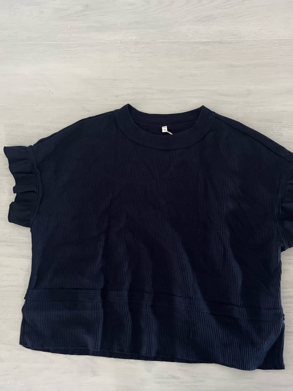 Amazon Essentials Black Short Sleeve Ruffle Knit Top